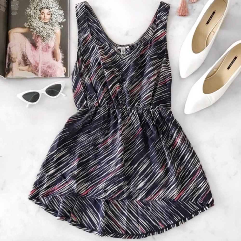 Urban Outfitters Silk Ecote Abstract Hi-Low Tank Top Size Medium - Picture 5 of 5